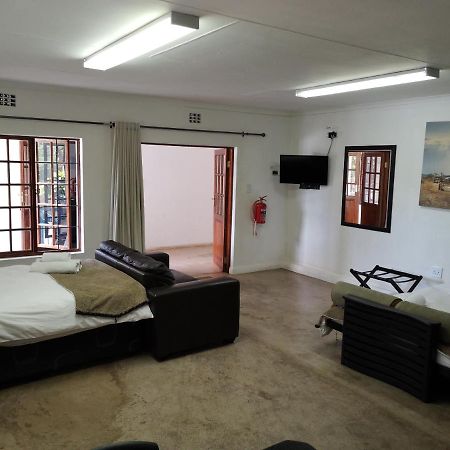 Lifestyle Corner Guesthouse มูซินา ภายนอก รูปภาพ