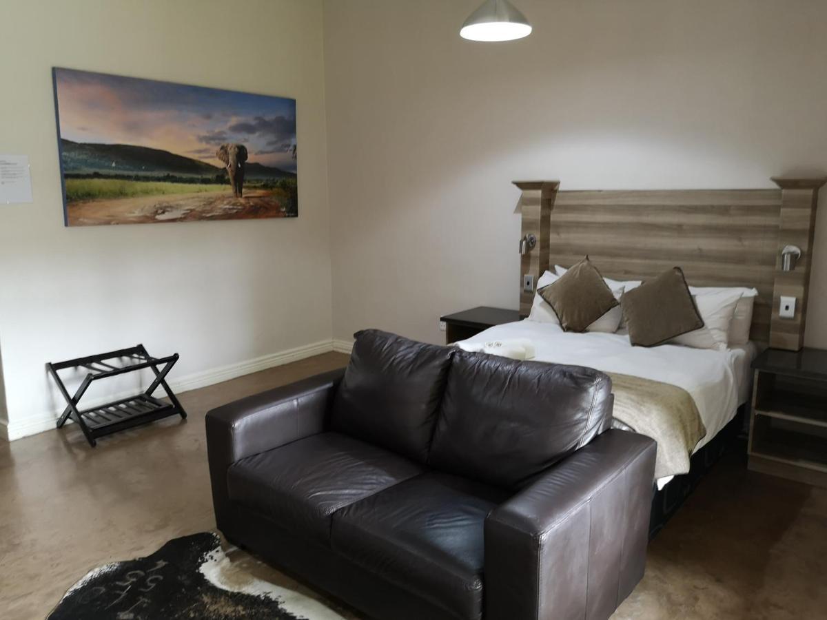 Lifestyle Corner Guesthouse มูซินา ภายนอก รูปภาพ